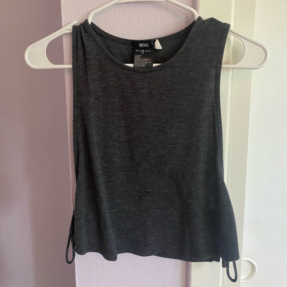 crop top that ties on the sides